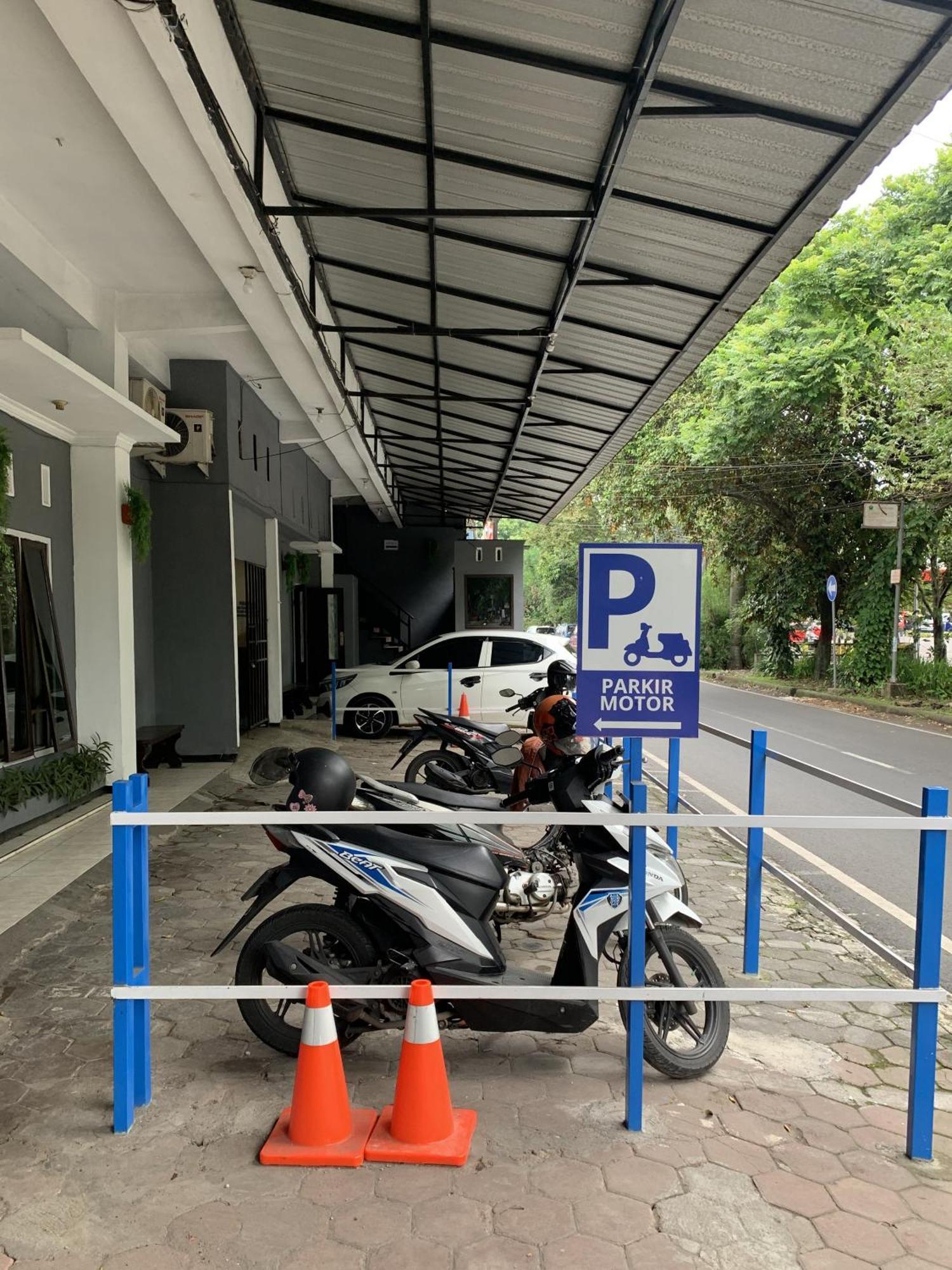 Sawojajar Inn Ngadipuro Luaran gambar